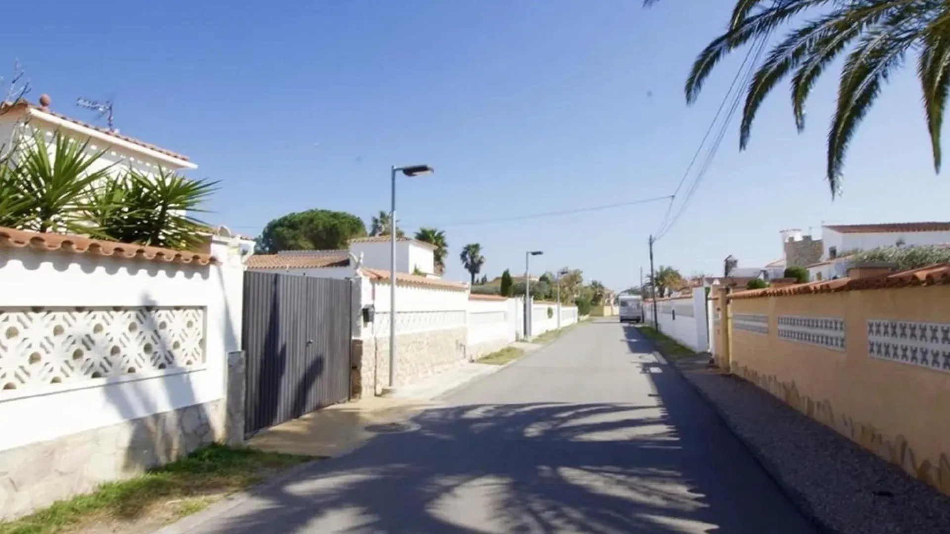 Apart-Rent Casa Alberes 0080 Empuriabrava 0*,  Spain