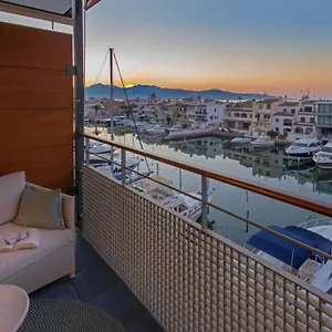 Port Salins By Pierre & Hotel